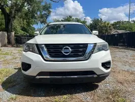 2017  Nissan Pathfinder - Image 5