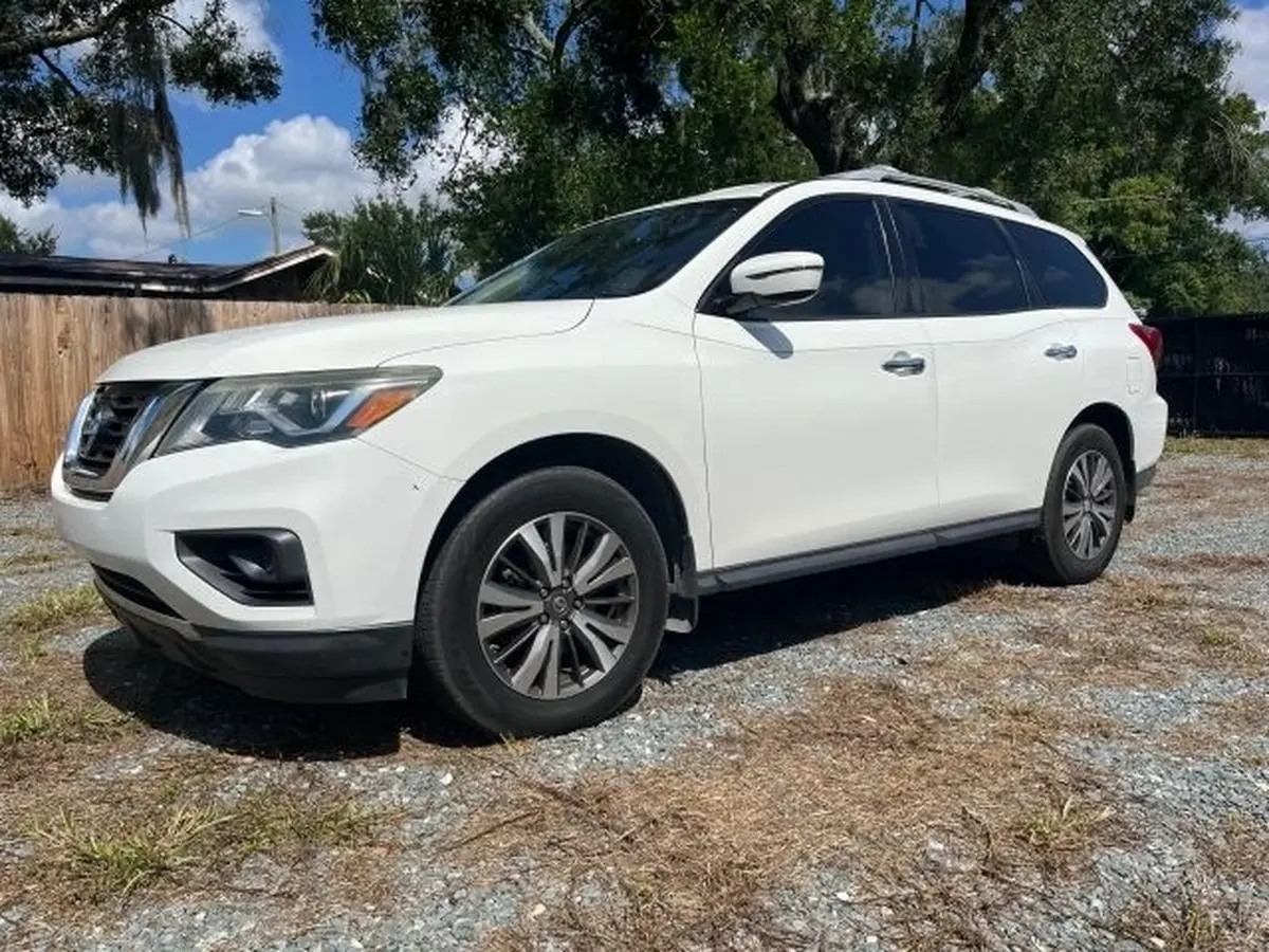2017  Nissan Pathfinder