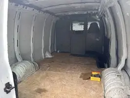 2003  Chevrolet Express 2500 Cargo - Image 12