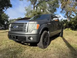2010  Ford F150 - Image 4