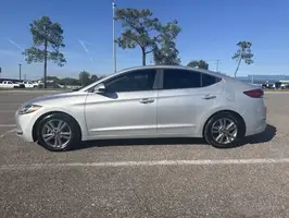 2018  Hyundai ELANTRA - Thumbnail 3