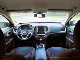 2015  Jeep Cherokee - Image 22