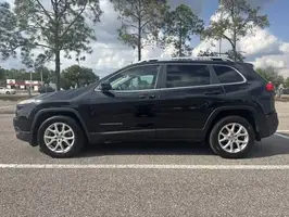 2016  Jeep Cherokee - Thumbnail 3