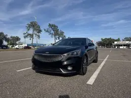 2017  Kia Cadenza - Thumbnail 4