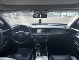 2017  Kia Cadenza - Thumbnail 10