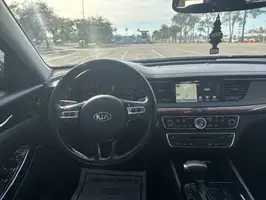 2017  Kia Cadenza - Thumbnail 11