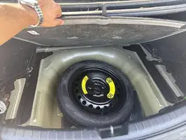 2017  Kia Cadenza - Thumbnail 15