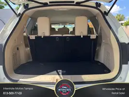 2017  Nissan Pathfinder - Image 32
