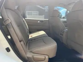 2017  Nissan Pathfinder - Image 20