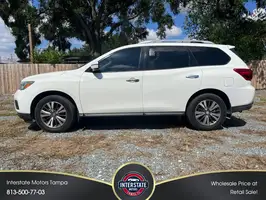 2017  Nissan Pathfinder - Image 7