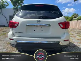 2017  Nissan Pathfinder - Image 9
