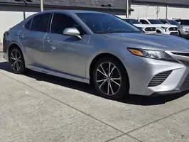2019  Toyota Camry - Thumbnail 2